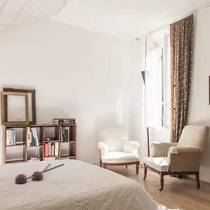 https://appartements-avignon-centre.aixenprovencehotels.org